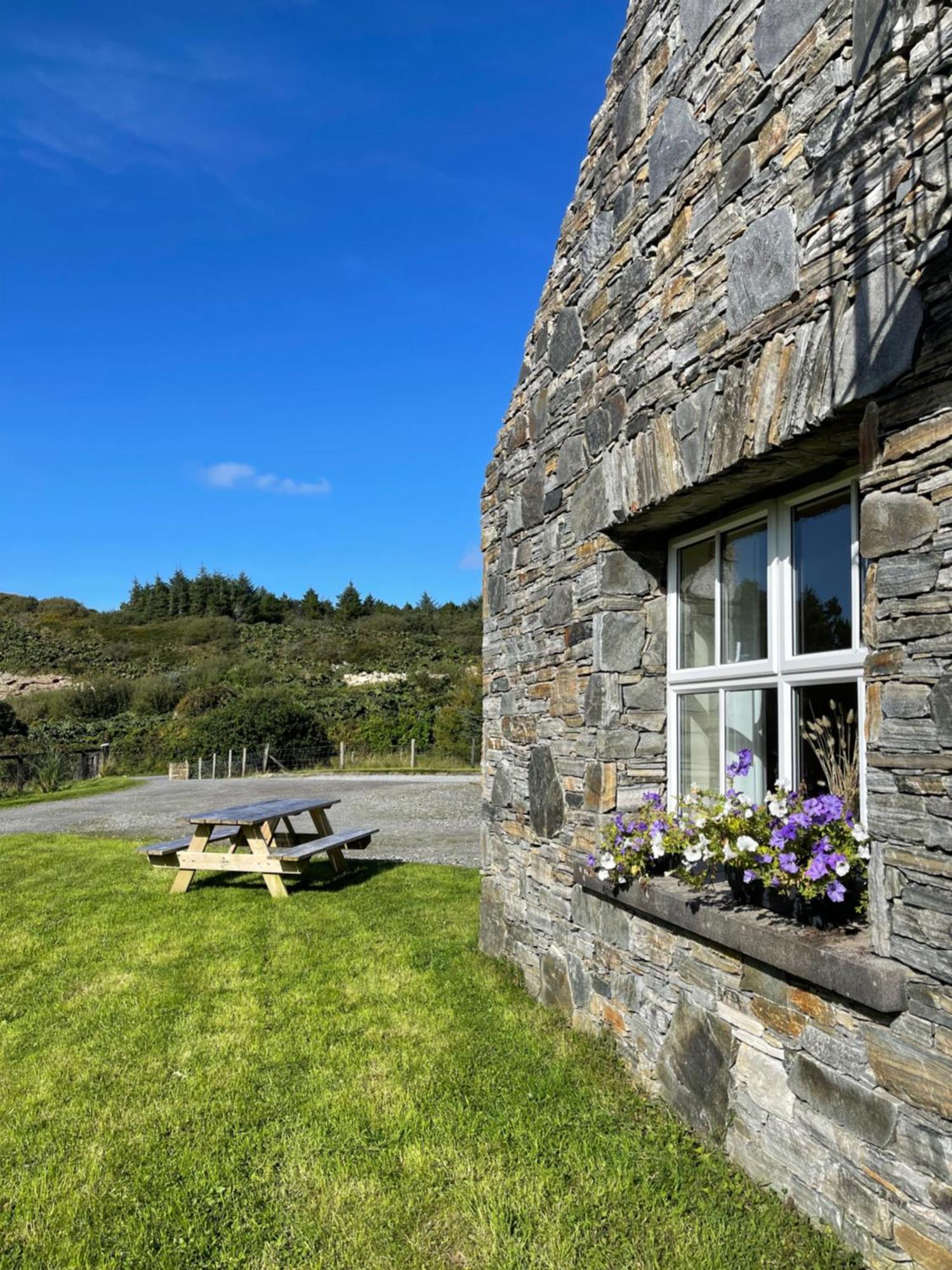 Shanakeever Farm - 2 Bedroom Apartment Clifden Exteriér fotografie
